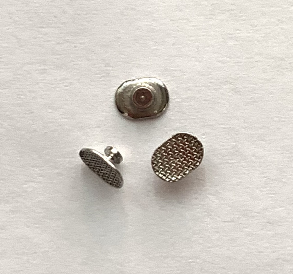 Metal bondable button